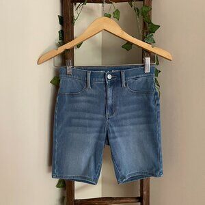 Bermuda Jean Shorts – High-Rise, Soft Stretch Denim